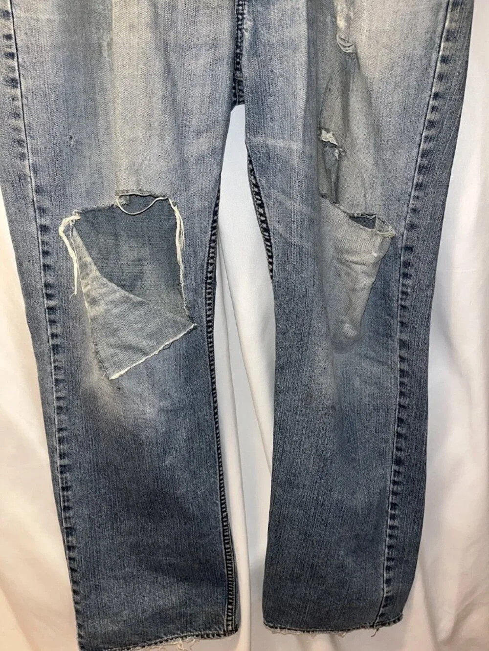 AMERICAN EAGLE MENS JEANS 36X34 STRAIGHT LEG Distressed Grunge Torn Frayed